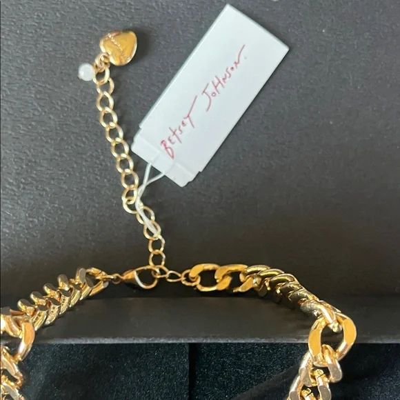 Betsey Johnson Gold Tone and detachable Pink Gingerbread ornament Necklace - Picture 4 of 7